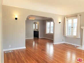 329 N Ogden Dr in Los Angeles, CA - Building Photo - Building Photo