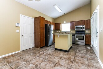 235 Westridge Blvd in Greenwood, IN - Building Photo - Building Photo