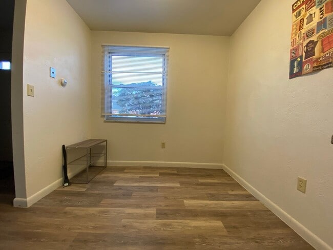 710 Hemlock Square in Zelienople, PA - Building Photo - Building Photo