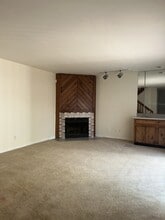 15206 W Pond Woods Dr in Tampa, FL - Building Photo - Building Photo