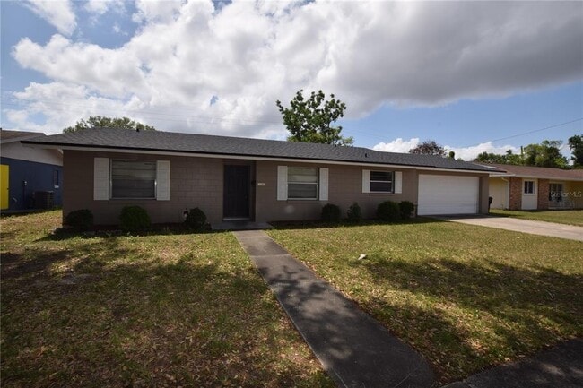 property at 2762 Clear Cove Ln