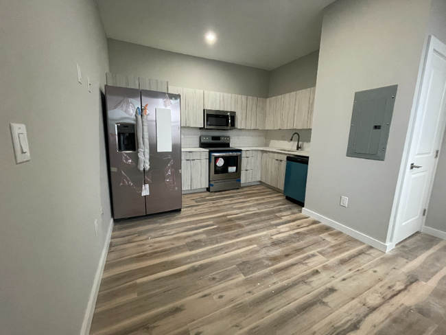 1801 N 54th St in Philadelphia, PA - Building Photo - Building Photo