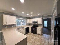 6825 Charette Ct in Charlotte, NC - Foto de edificio - Building Photo