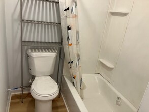 1244 S 22nd St, Unit 2B in Philadelphia, PA - Building Photo - Building Photo