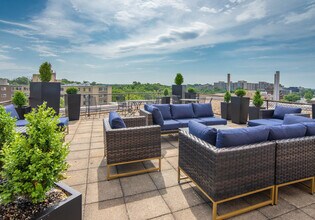 Connecticut House Apartments in Washington, DC - Foto de edificio - Building Photo
