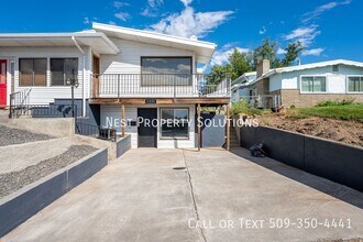 1221 S Baker St in Moses Lake, WA - Building Photo - Building Photo