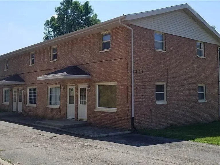 3307 Searles Ave in Rockford, IL - Building Photo