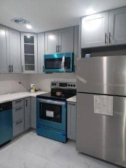 property at 56-21-56226 226th St