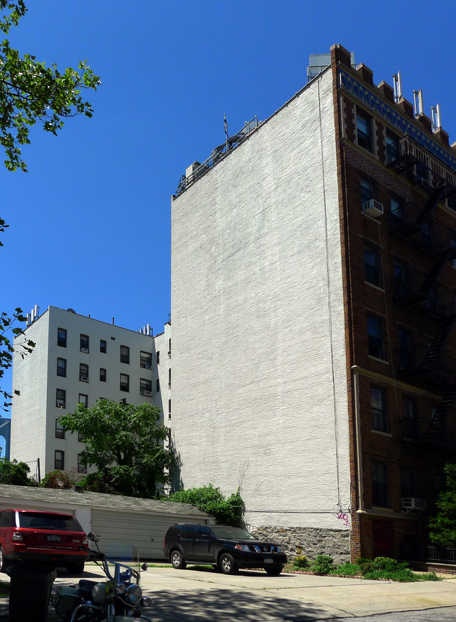 440 95th St in Brooklyn, NY - Foto de edificio - Building Photo