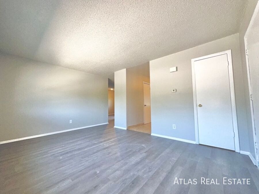 4319 Dewey Dr in Colorado Springs, CO - Foto de edificio