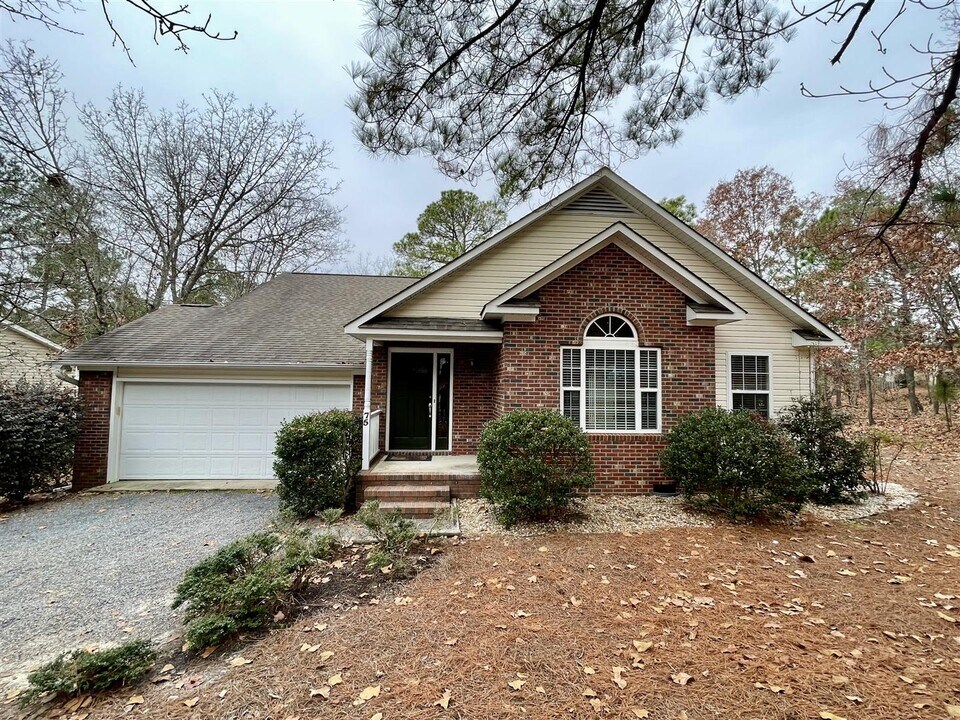 75 Spring Lake Dr in Pinehurst, NC - Building Photo