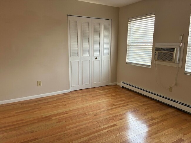 30 Pine Valley Dr in Falmouth, MA - Foto de edificio - Building Photo