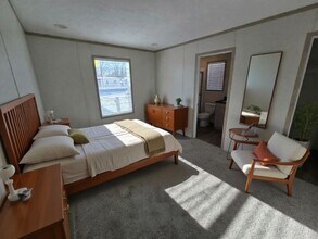 128 Maple Dr in Mankato, MN - Building Photo - Building Photo