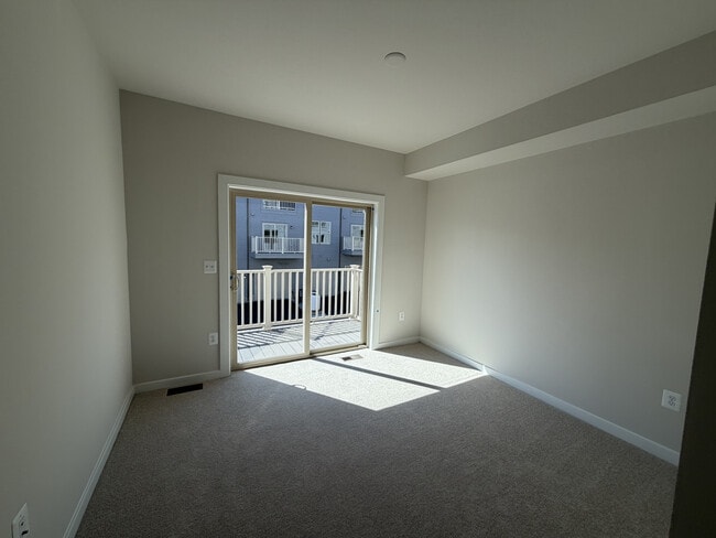 8652 Lovelace St, Unit 155 in Manassas, VA - Foto de edificio - Building Photo