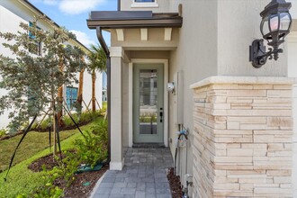 2150 Appleton Cir N in Oakland Park, FL - Building Photo - Building Photo