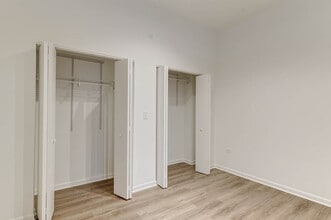 100 E 14th St in Chicago, IL - Foto de edificio - Building Photo