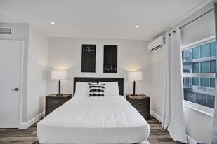 37 Hendricks Isle, Unit SI ID1504034P in Fort Lauderdale, FL - Building Photo