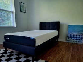 7212 Clinton Rd in Upper Darby Township, PA - Building Photo