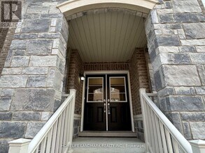 3 Temple Manor Rd in Brampton, ON - Building Photo - Building Photo
