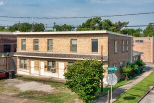 Ranch Apartments in Houston, TX - Building Photo