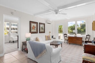 455 Worth Ave in Palm Beach, FL - Building Photo - Building Photo