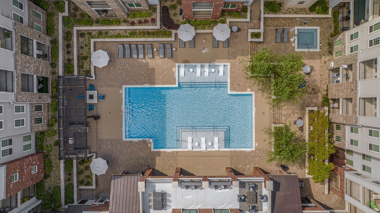 Creekside at Crabtree in Raleigh, NC - Building Photo