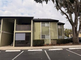 920 N Lake Destiny Rd in Altamonte Springs, FL - Building Photo
