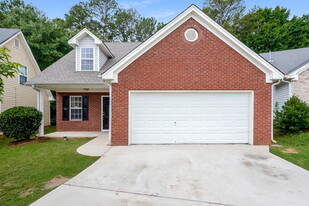 1590 New Orleans Way in Mcdonough, GA - Building Photo