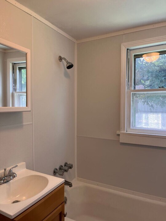 1307 Fisher St in Morehead City, NC - Building Photo