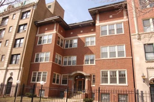 5730 N Winthrop Ave in Chicago, IL - Building Photo