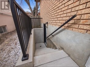 88 Townsend Ave in Bradford West Gwillimbury, ON - Building Photo - Building Photo