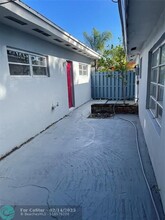 3361 NE 16th Ave in Oakland Park, FL - Building Photo - Building Photo