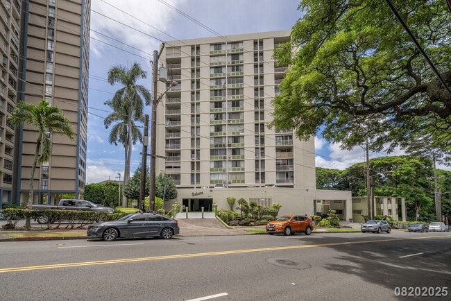 2029 Nuuanu Ave in Honolulu, HI - Building Photo - Building Photo