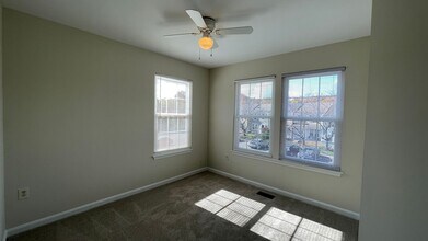 311 Knollwood Ct in Stafford, VA - Building Photo - Building Photo