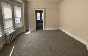 4039 Spruce St, Unit 2R in Philadelphia, PA - Building Photo - Building Photo