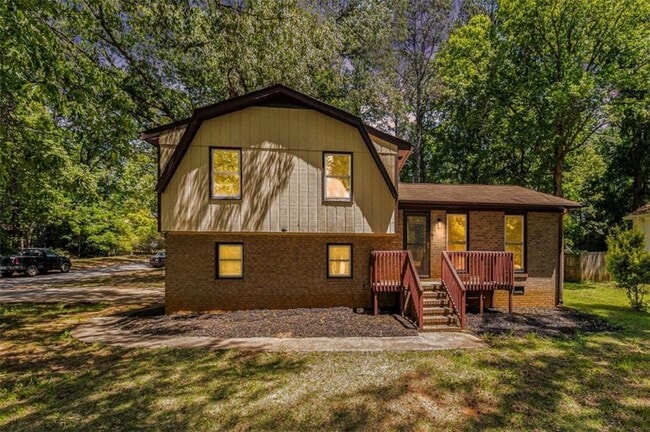 240 Wellington Dr in Mcdonough, GA - Building Photo - Building Photo