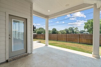 1440 Lakeview Dr in Azle, TX - Building Photo - Building Photo