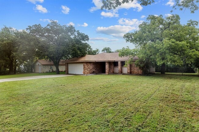 property at 506 Lakeway Dr