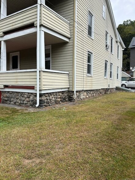 508 S Main St in Naugatuck, CT - Building Photo - Building Photo