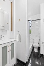 122 Norfolk St in New York, NY - Foto de edificio - Building Photo