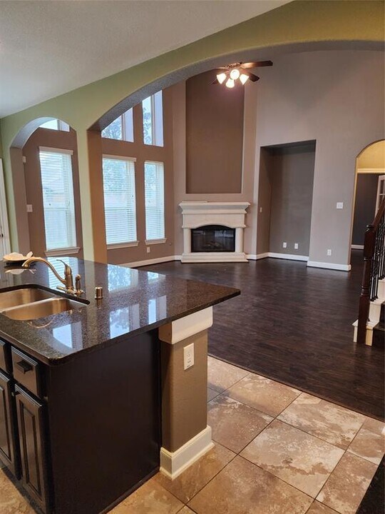 5918 Vinland Shores Court in Spring, TX - Building Photo