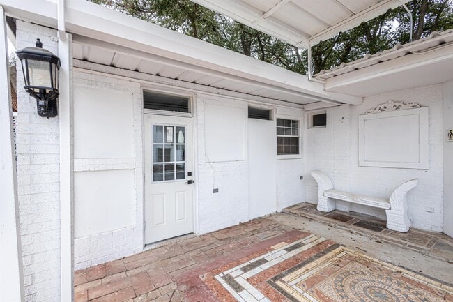 property at 1420 Corpus Christi St