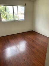 670 Ximeno Ave, Unit 670 Ximeno # 105 in Long Beach, CA - Building Photo - Building Photo