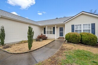 414 Sea Breeze Way in Lyman, SC - Building Photo - Building Photo