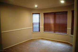 225 Tulip Ln in Freehold, NJ - Building Photo - Building Photo