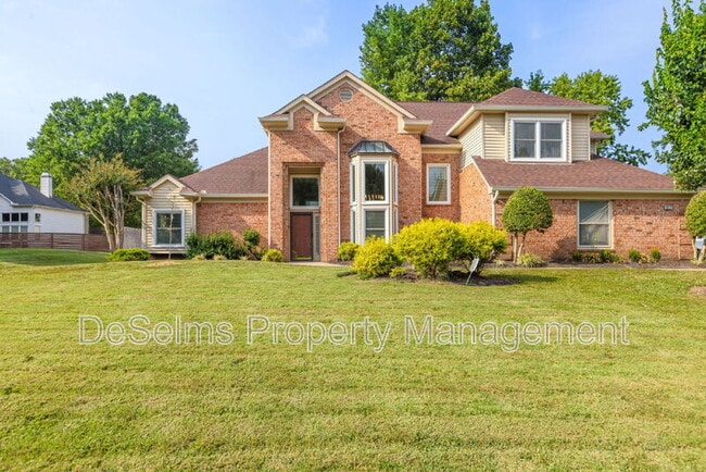 1012 Beech Tree Ln