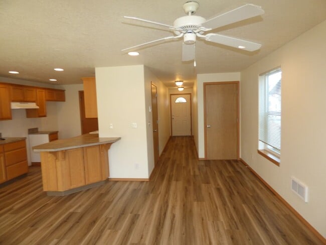 property at 261-263 Gwinn Street E