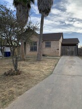 113 Carter Dr in Laredo, TX - Building Photo - Building Photo