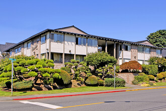 Glacier Vista in Everett, WA - Building Photo - Building Photo