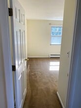 924 Main St, Unit 2 in Woburn, MA - Building Photo - Building Photo